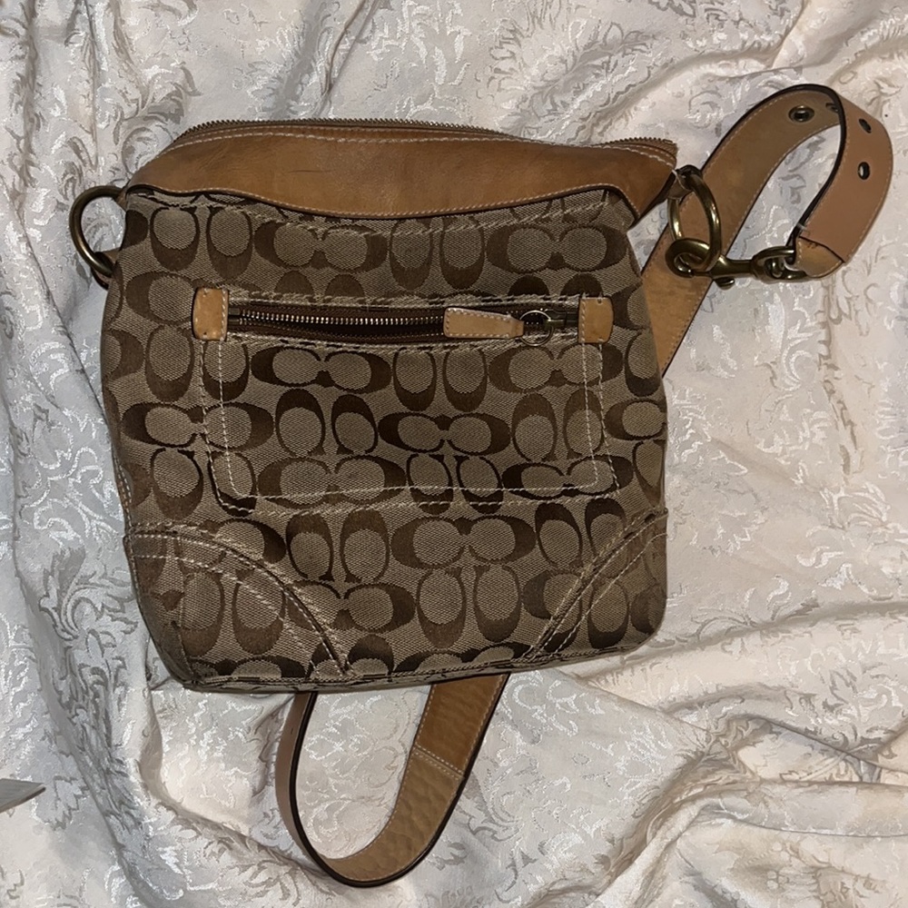 Authentic Coach Handbag. - Picture 3 of 6